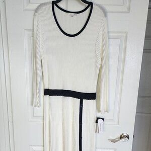 Sandra Darren Black and White Sweater Dress size large